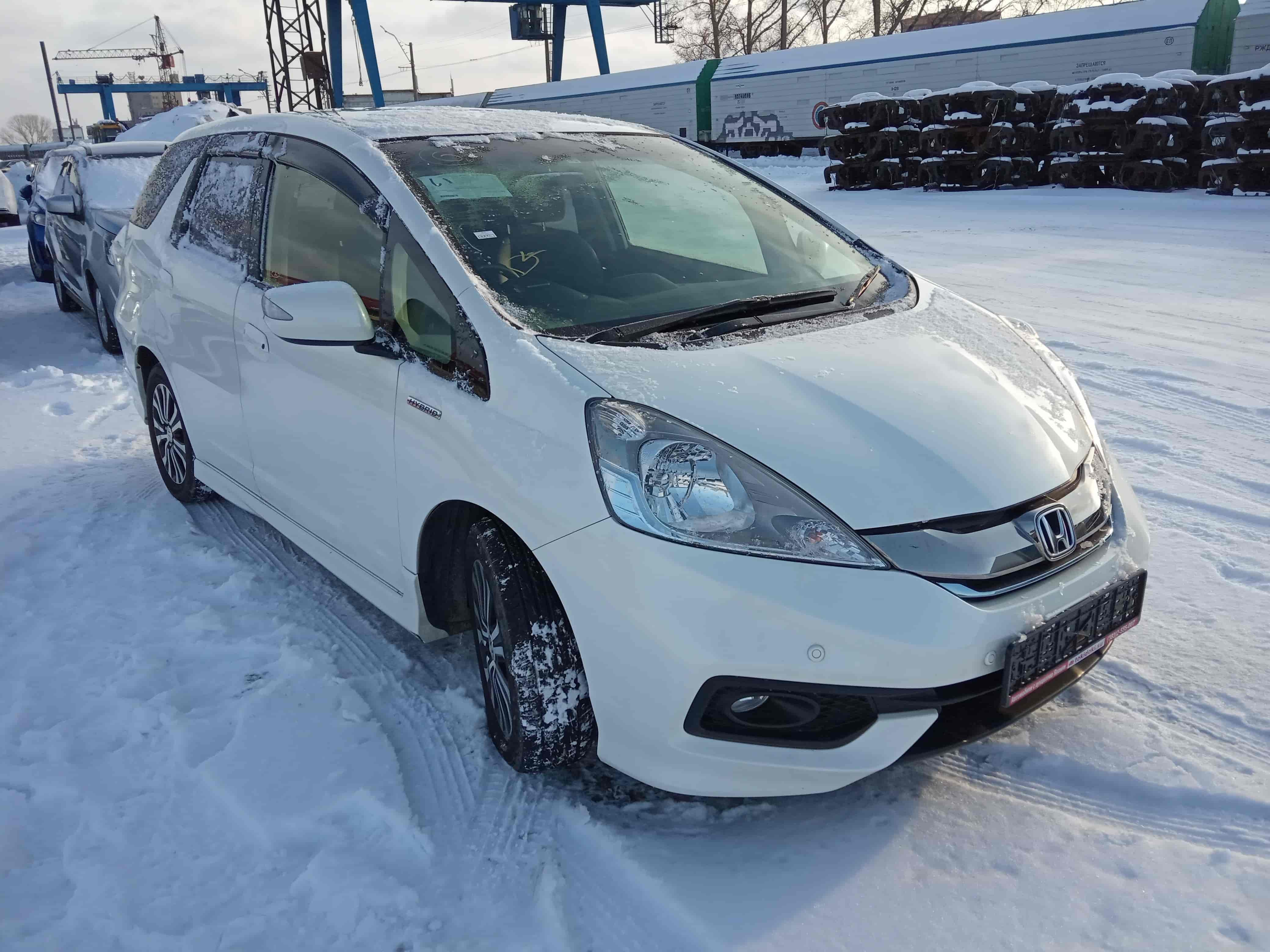 Honda Fit Shuttle 10