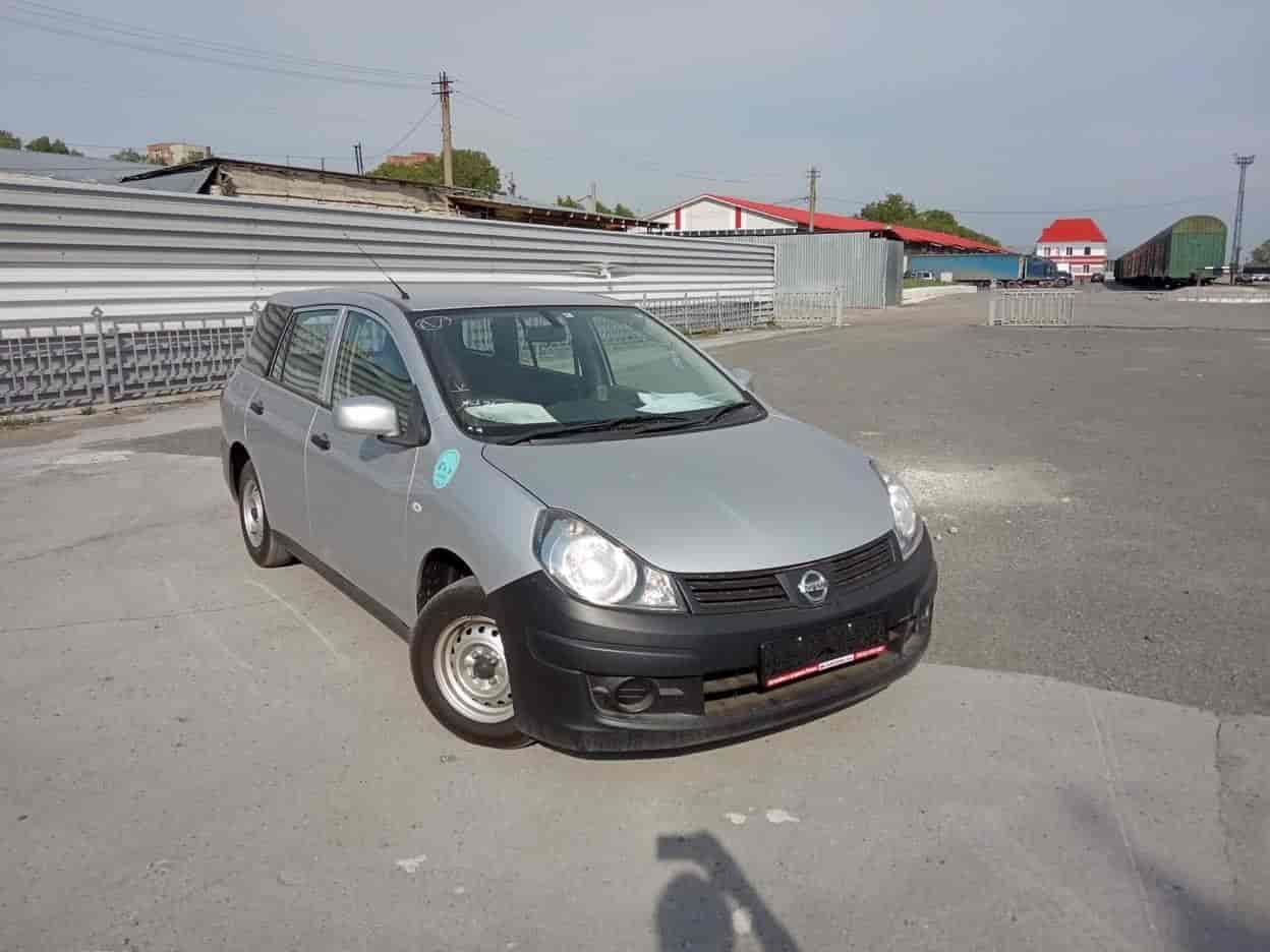 Nissan AD
