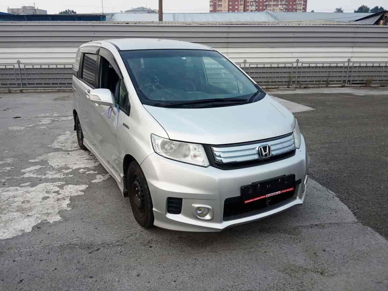 Honda Freed Spike