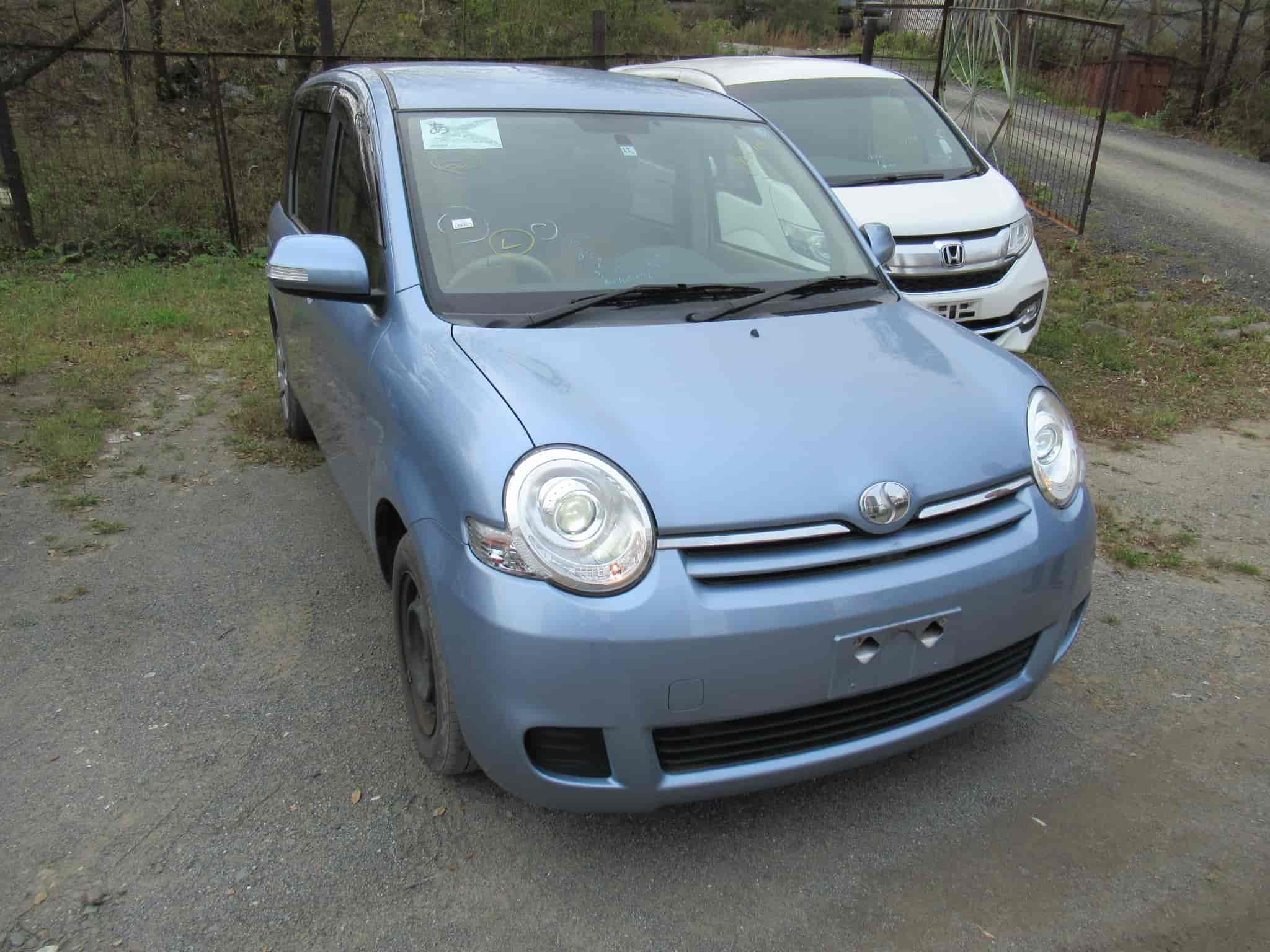 Toyota Sienta