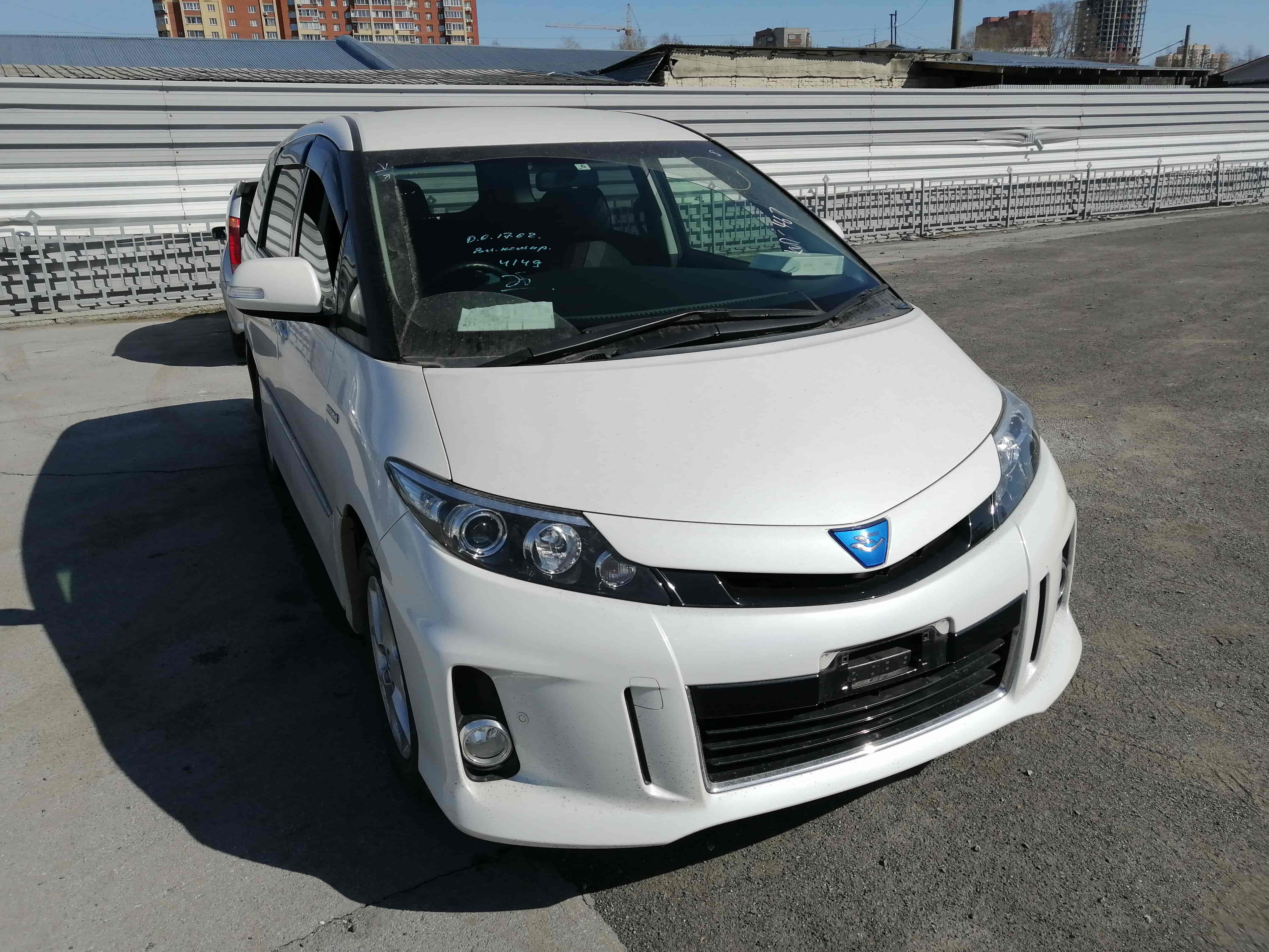 Toyota Estima