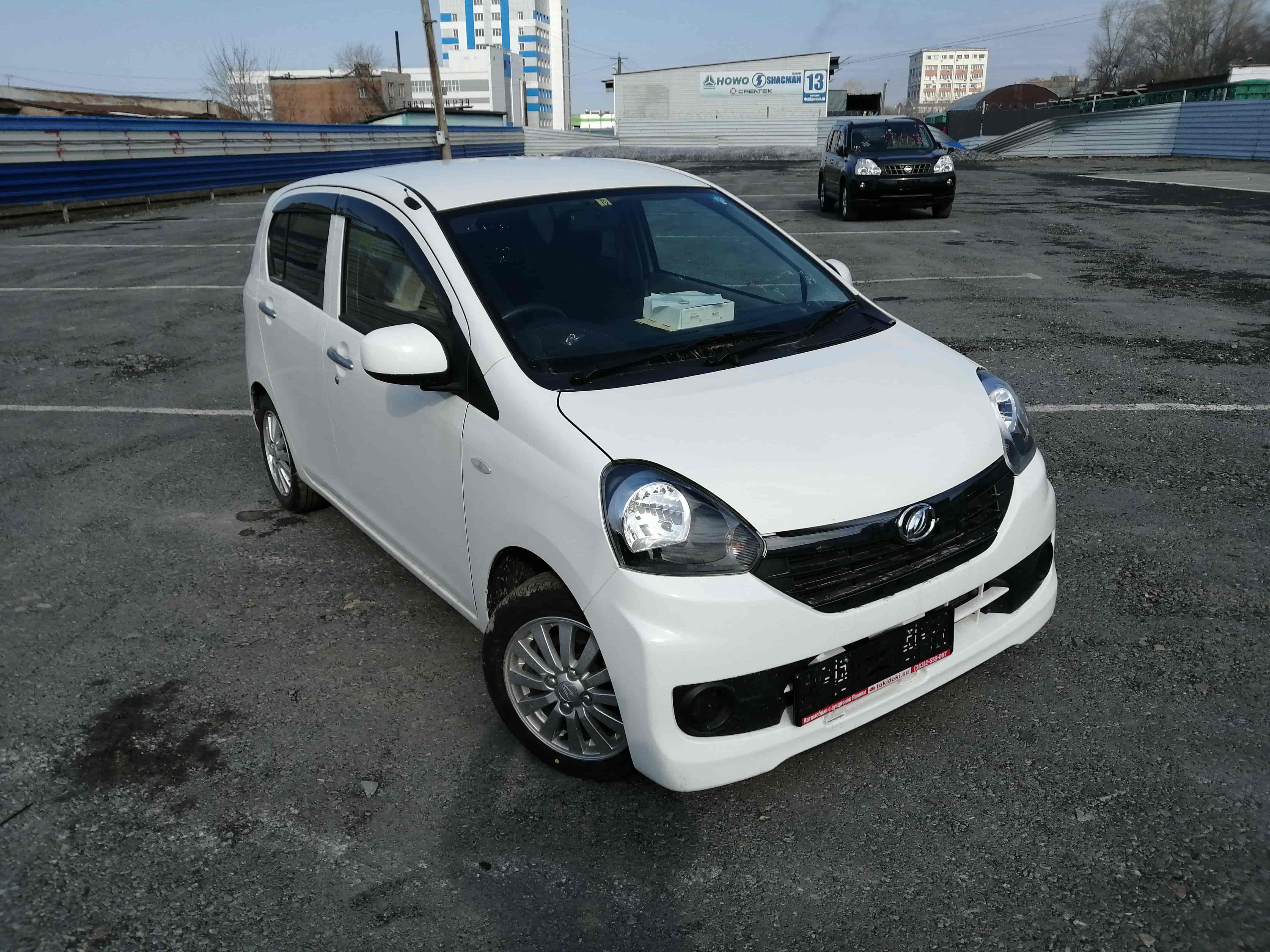 Daihatsu Mira ES
