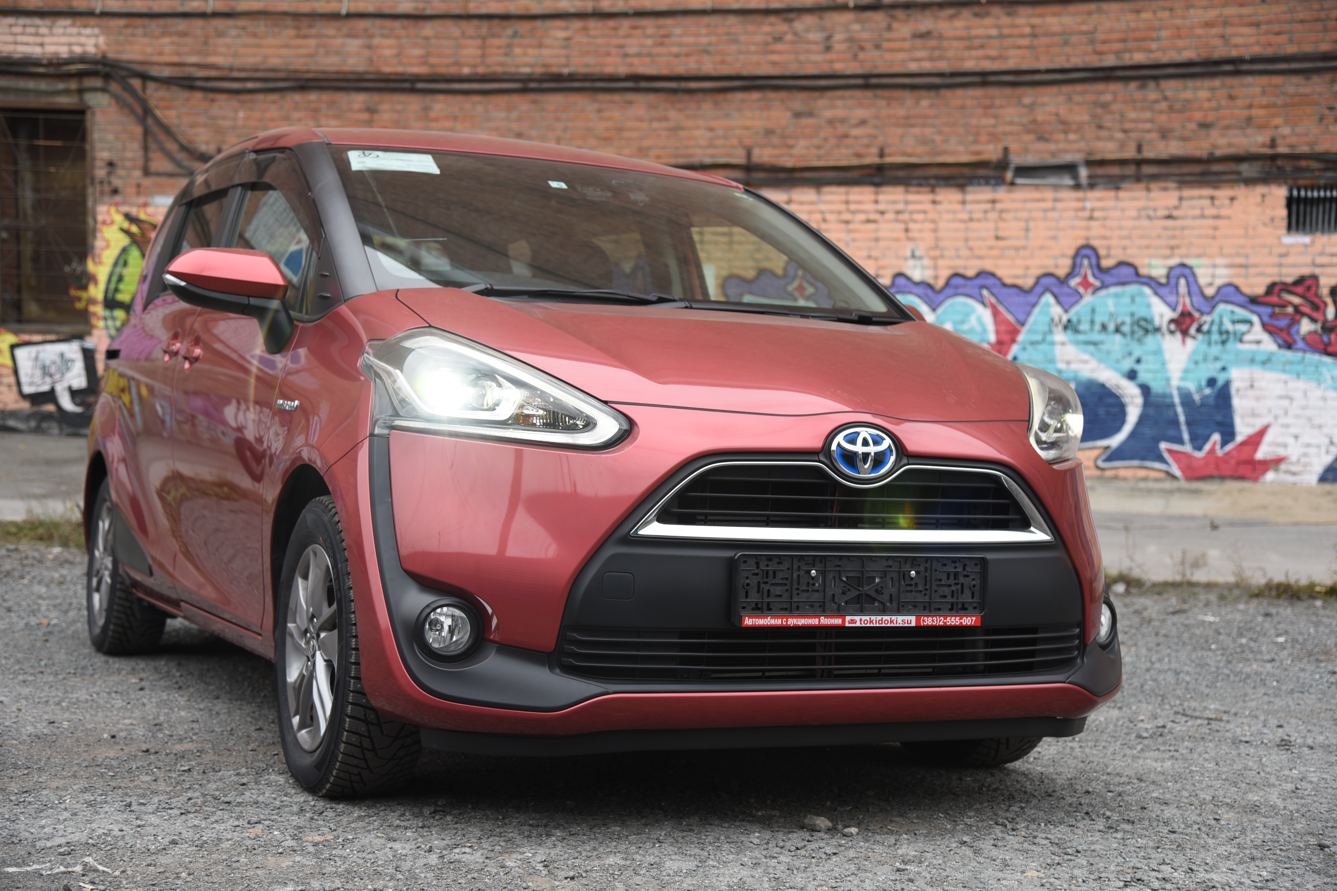 Toyota Sienta