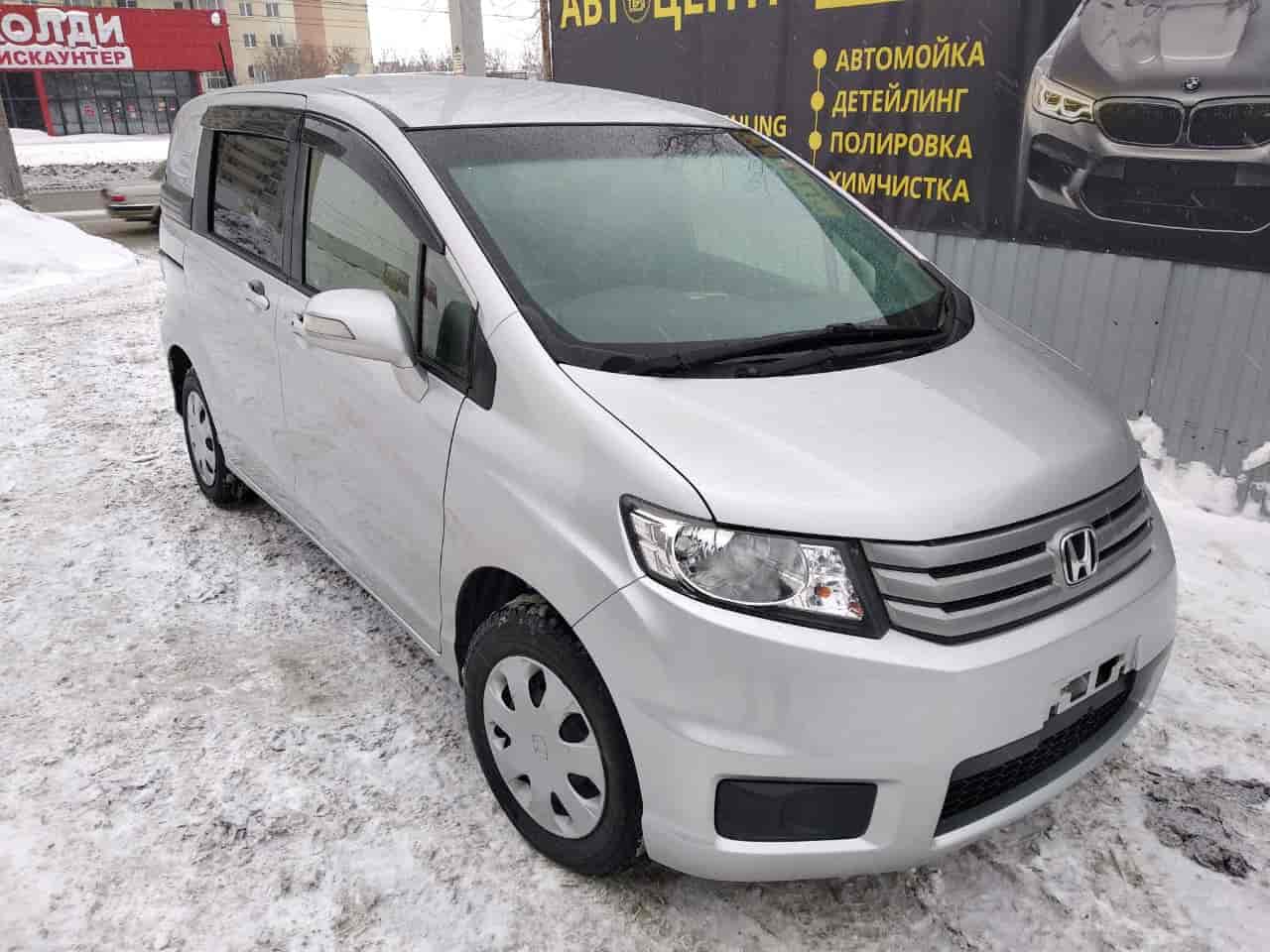 Honda Freed Spike