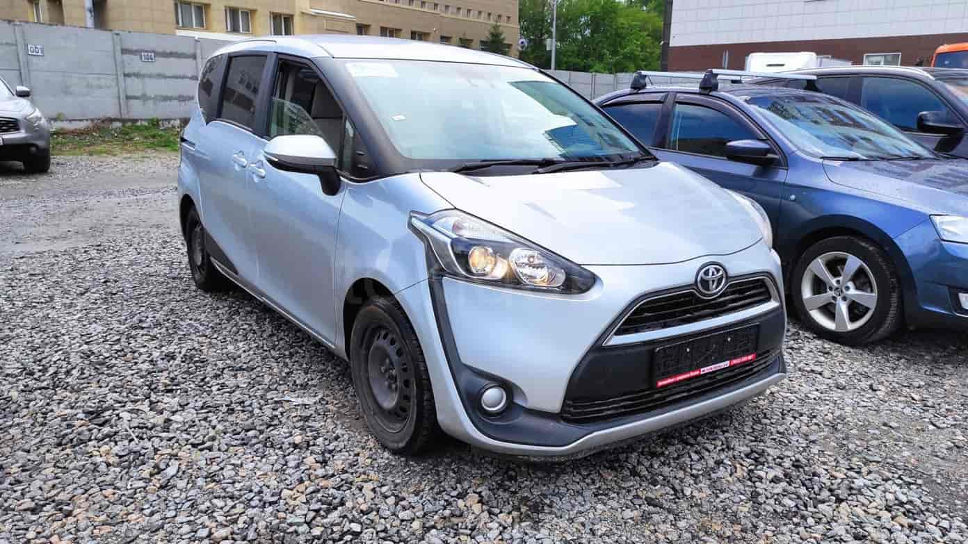 Toyota Sienta