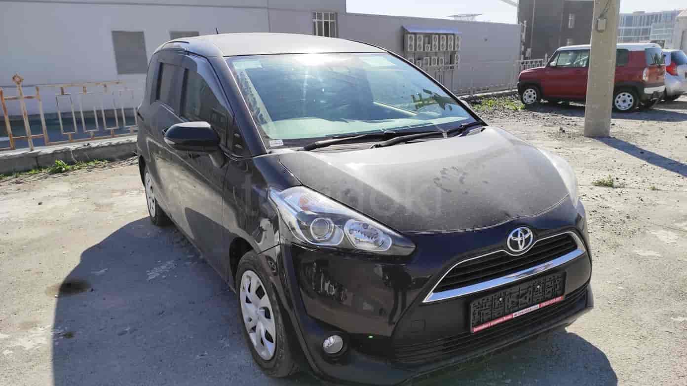 Toyota Sienta