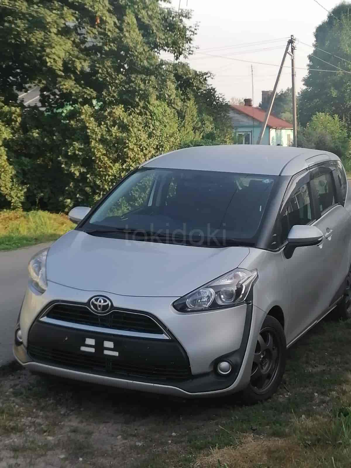 Toyota Sienta