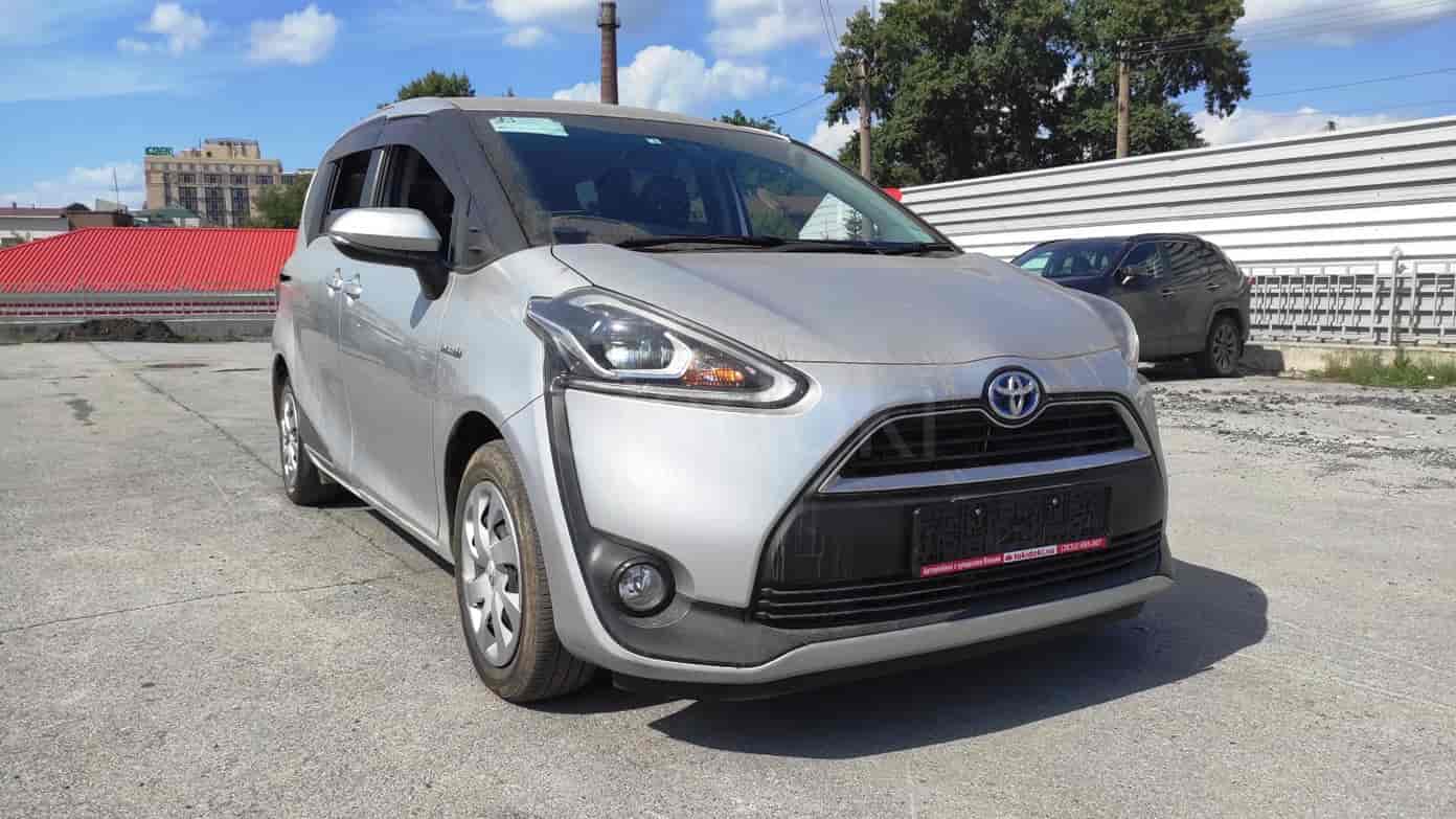 Toyota Sienta