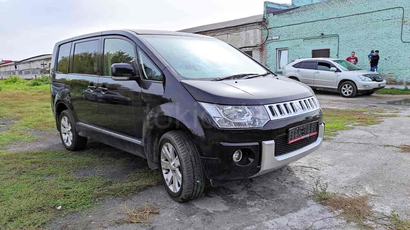 Mitsubishi Delica D:5
