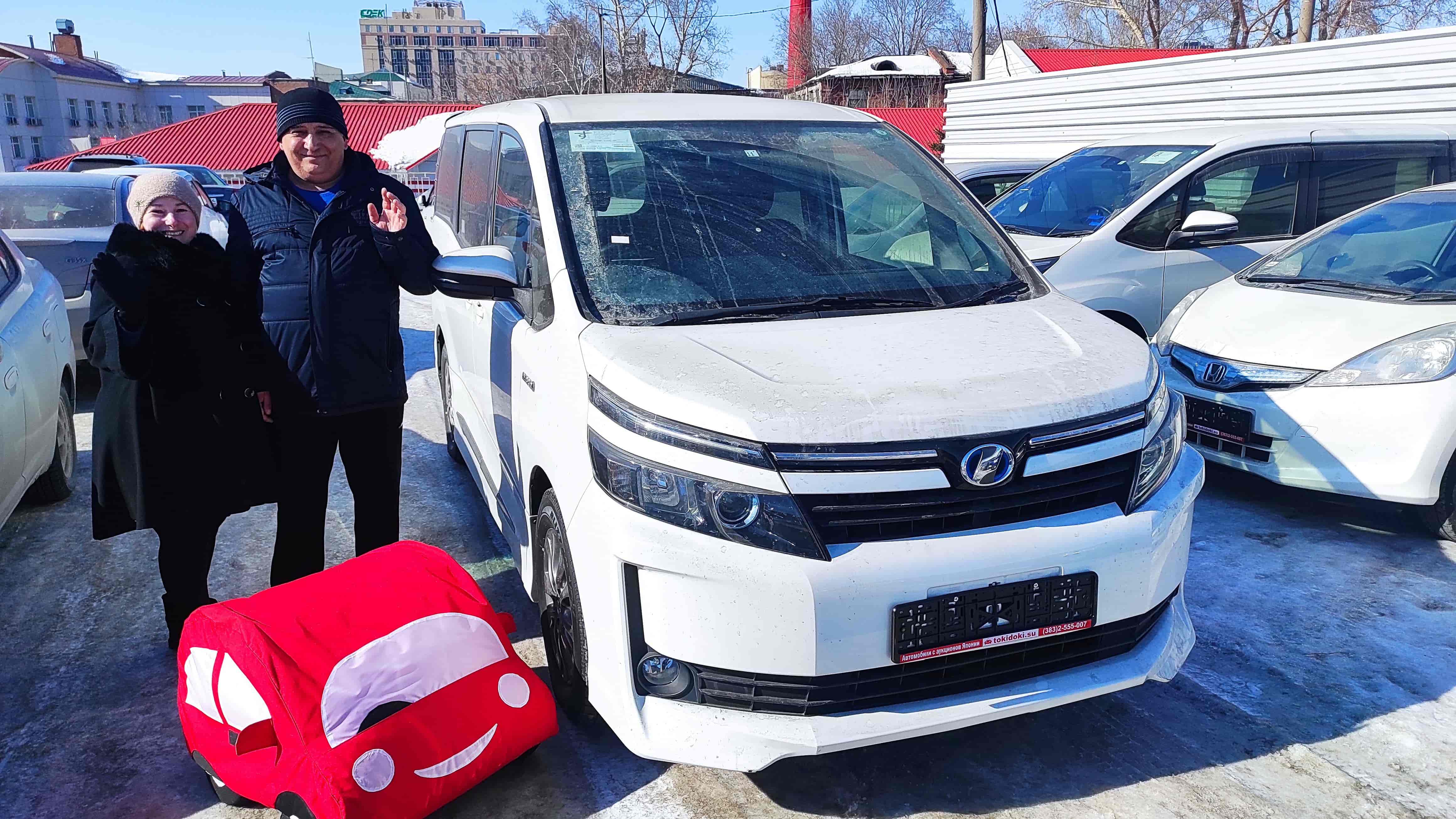 Toyota Voxy