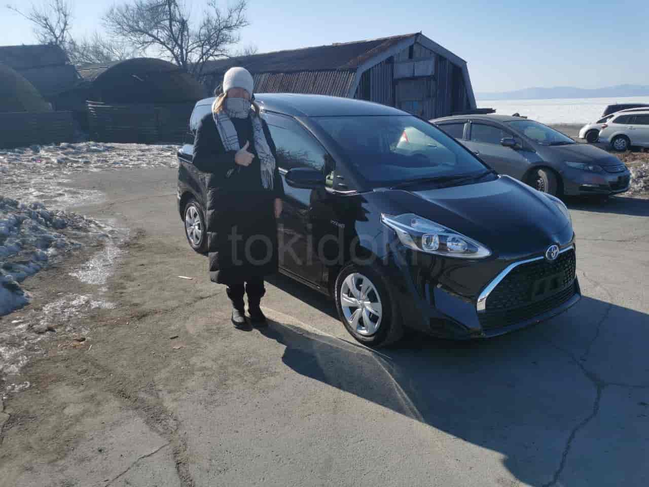 Toyota Sienta