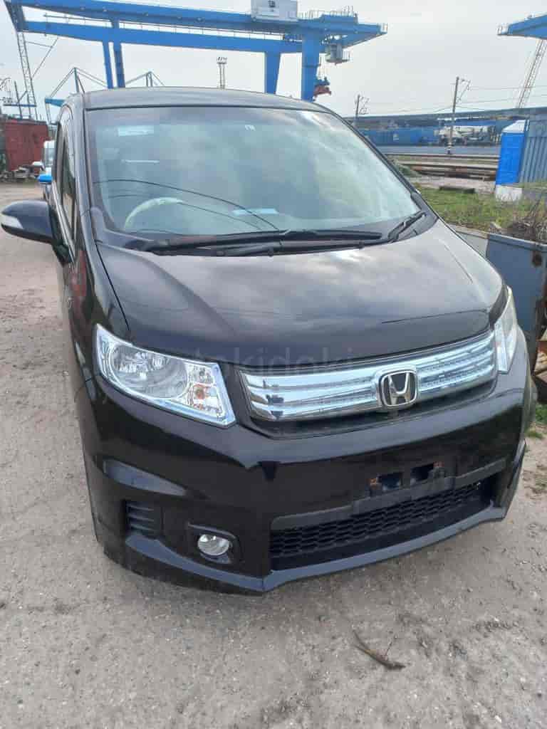 Honda Freed Spike