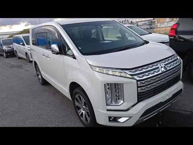 Mitsubishi Delica D5