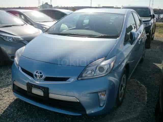 Toyota Prius PHV