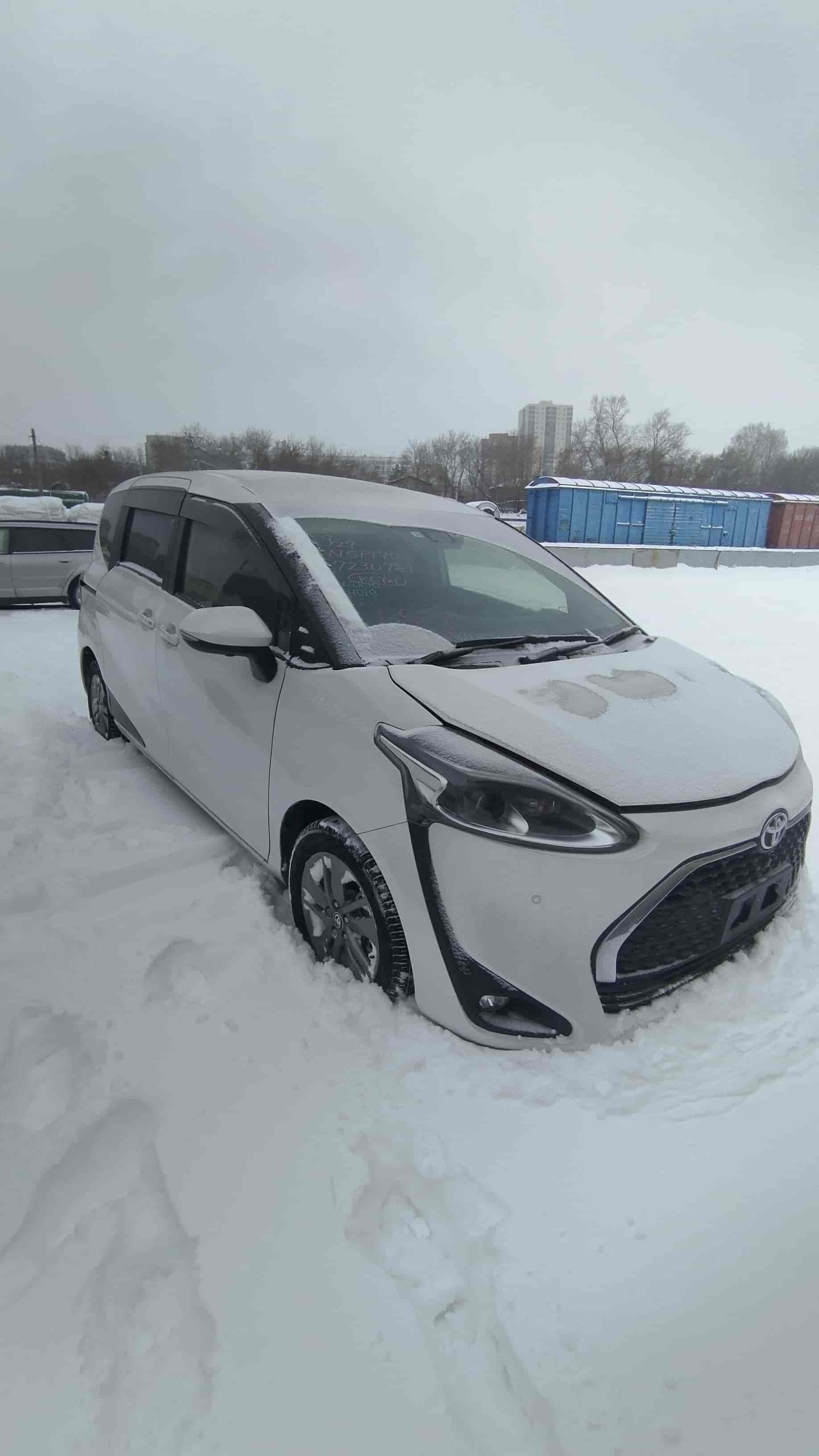 Toyota Sienta