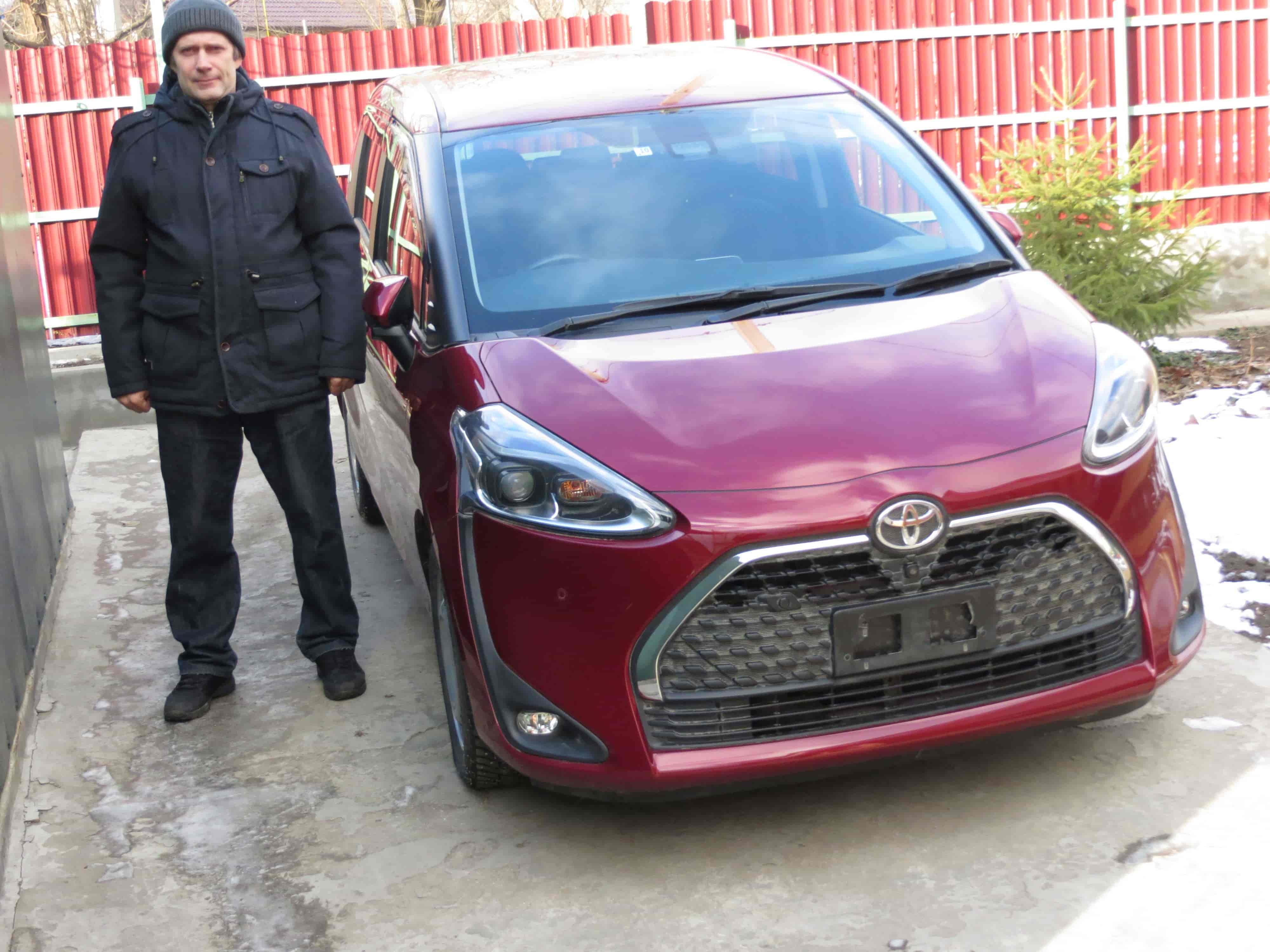 Toyota Sienta
