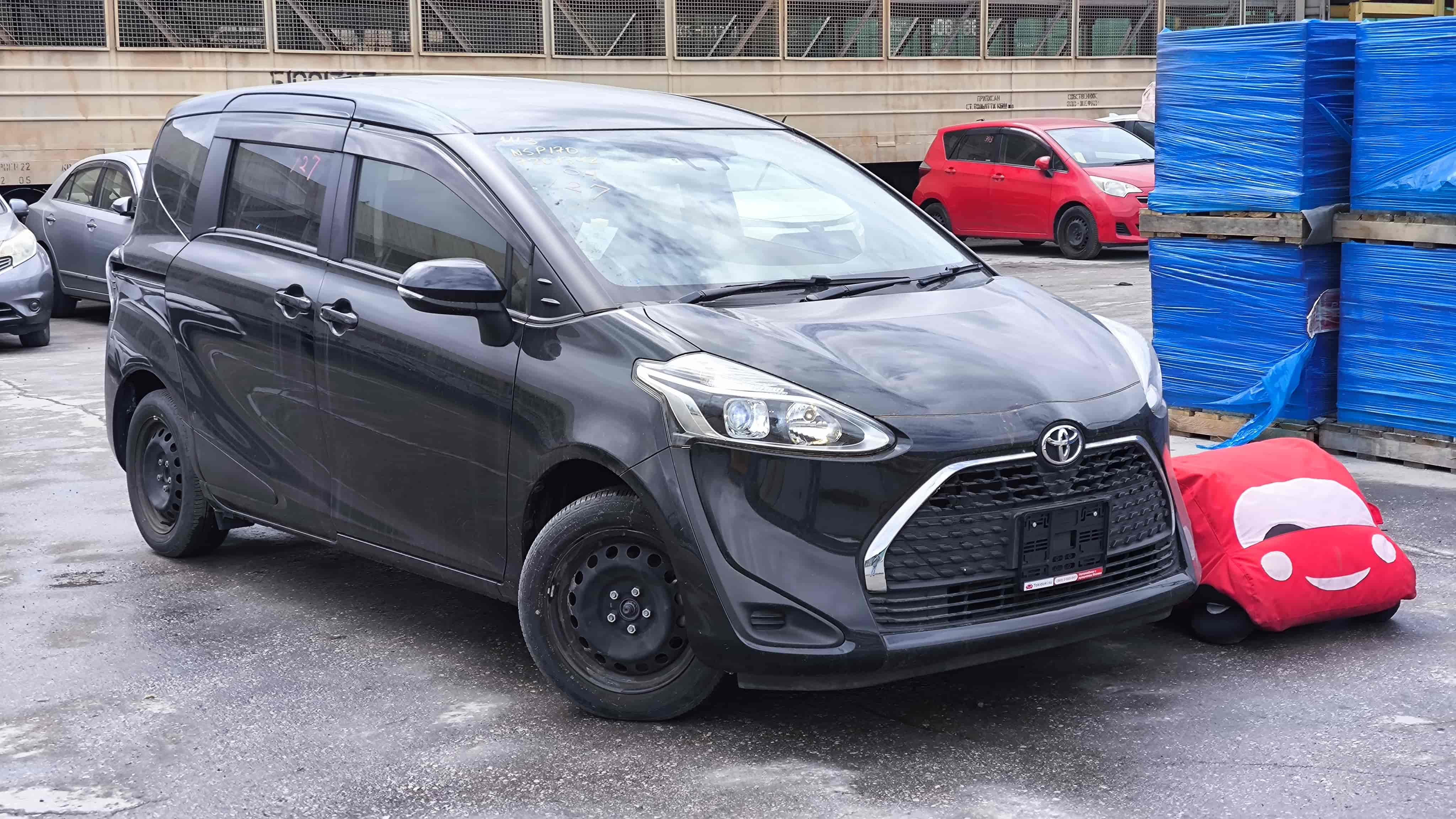 Toyota Sienta