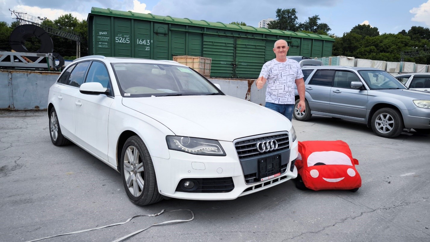 Сергей из Новосибирской с Audi A4 Avant