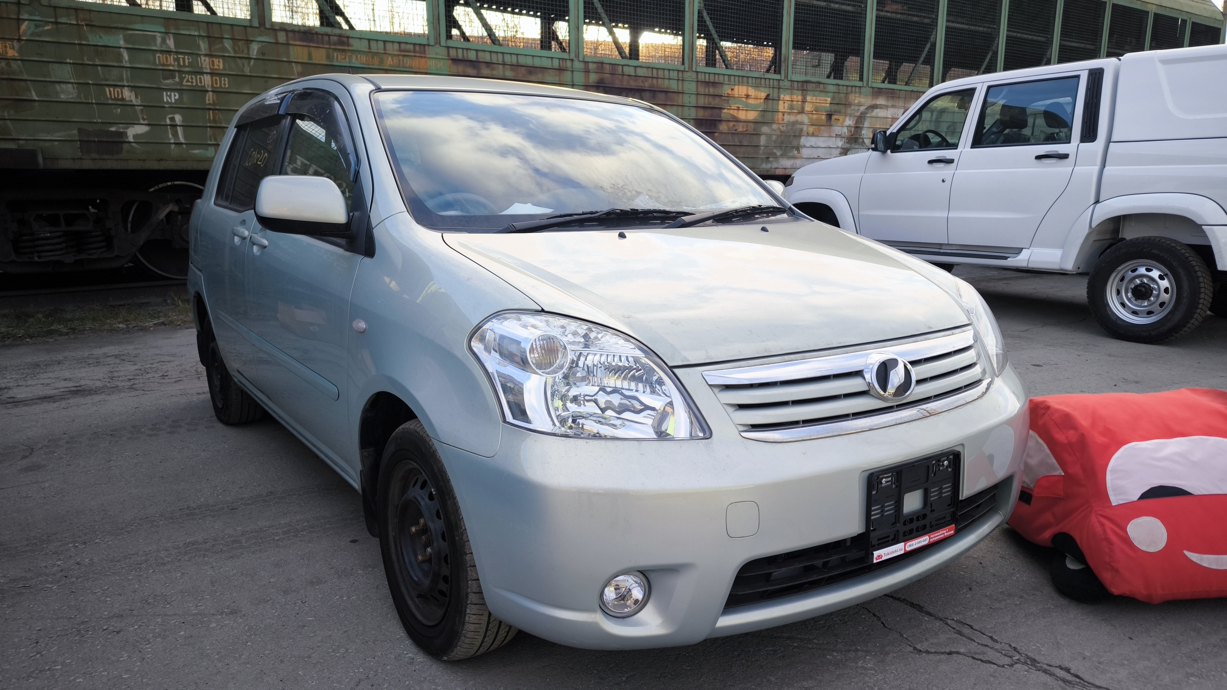 TOYOTA RAUM