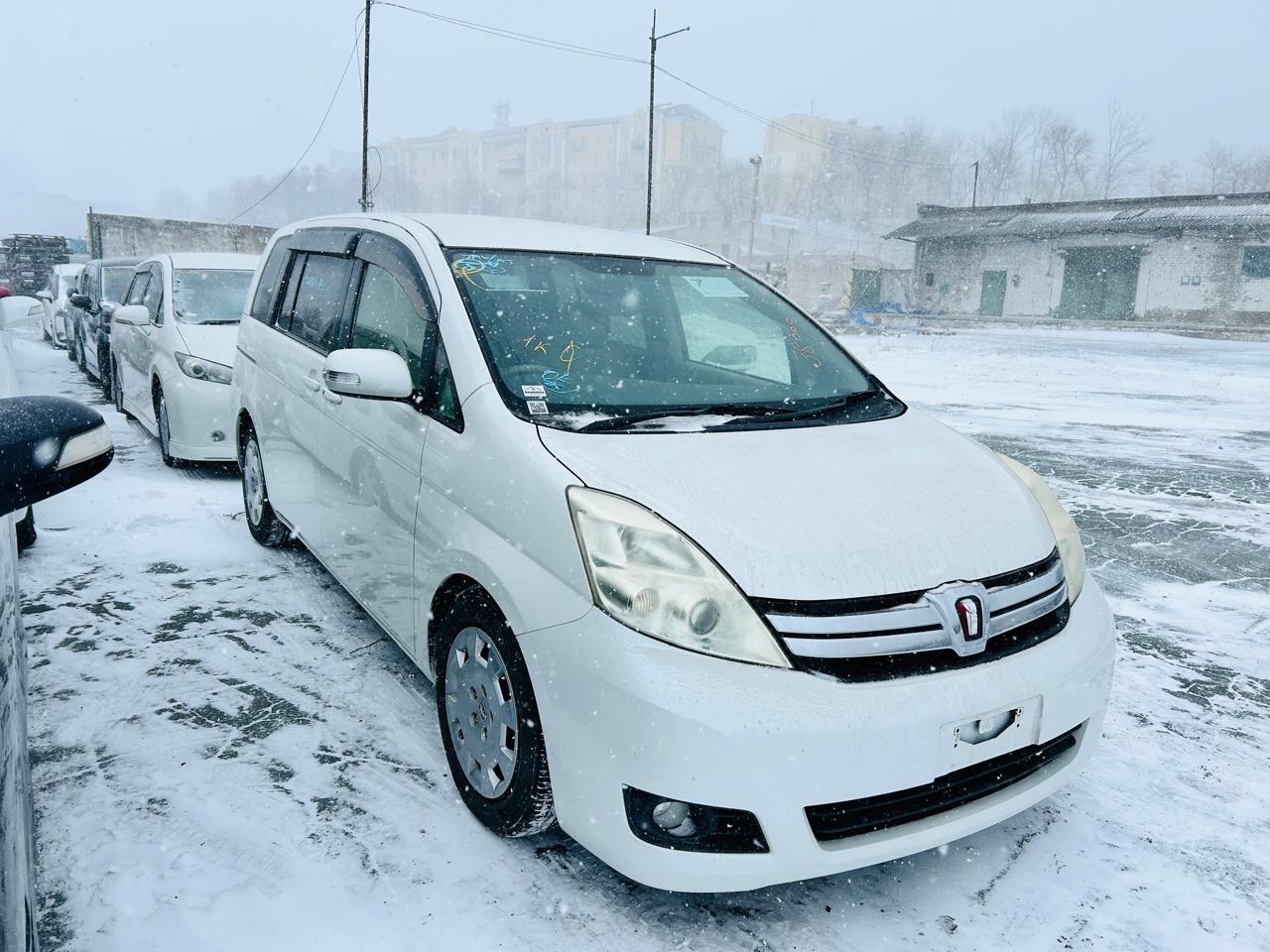 Toyota ISIS