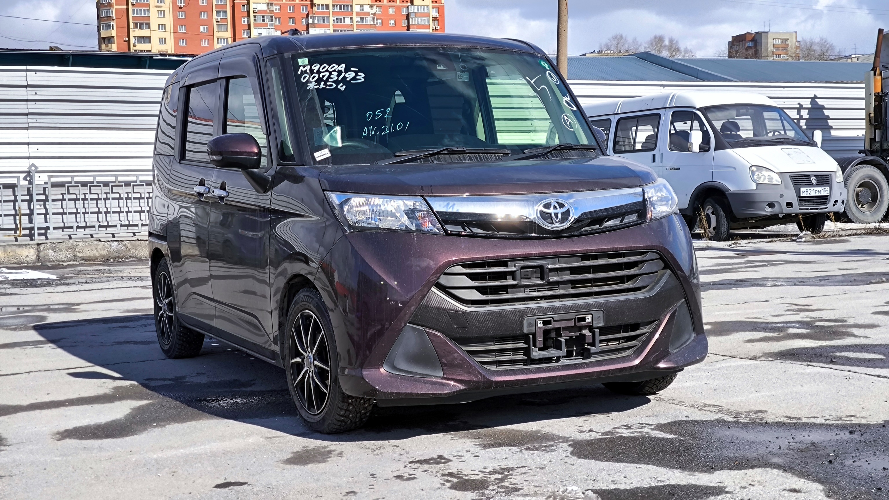 Toyota TANK