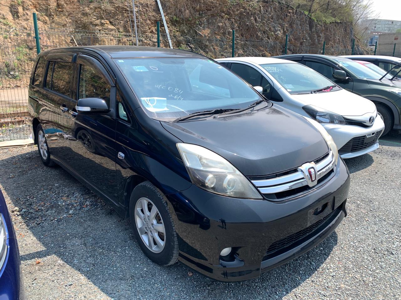 Toyota ISIS