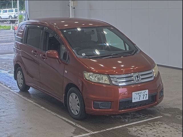 Honda FREED SPIKE