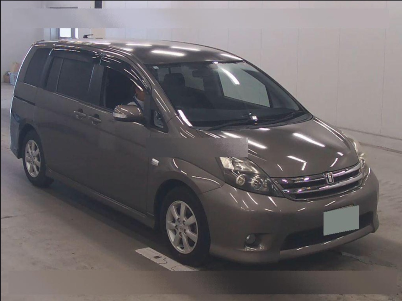 Toyota ISIS