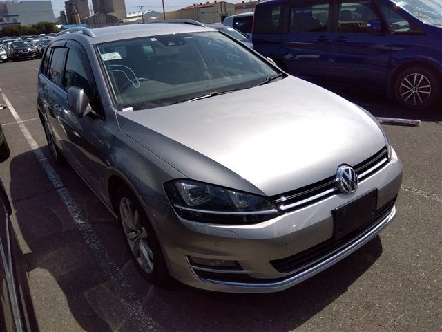 Volkswagen GOLF VARIANT