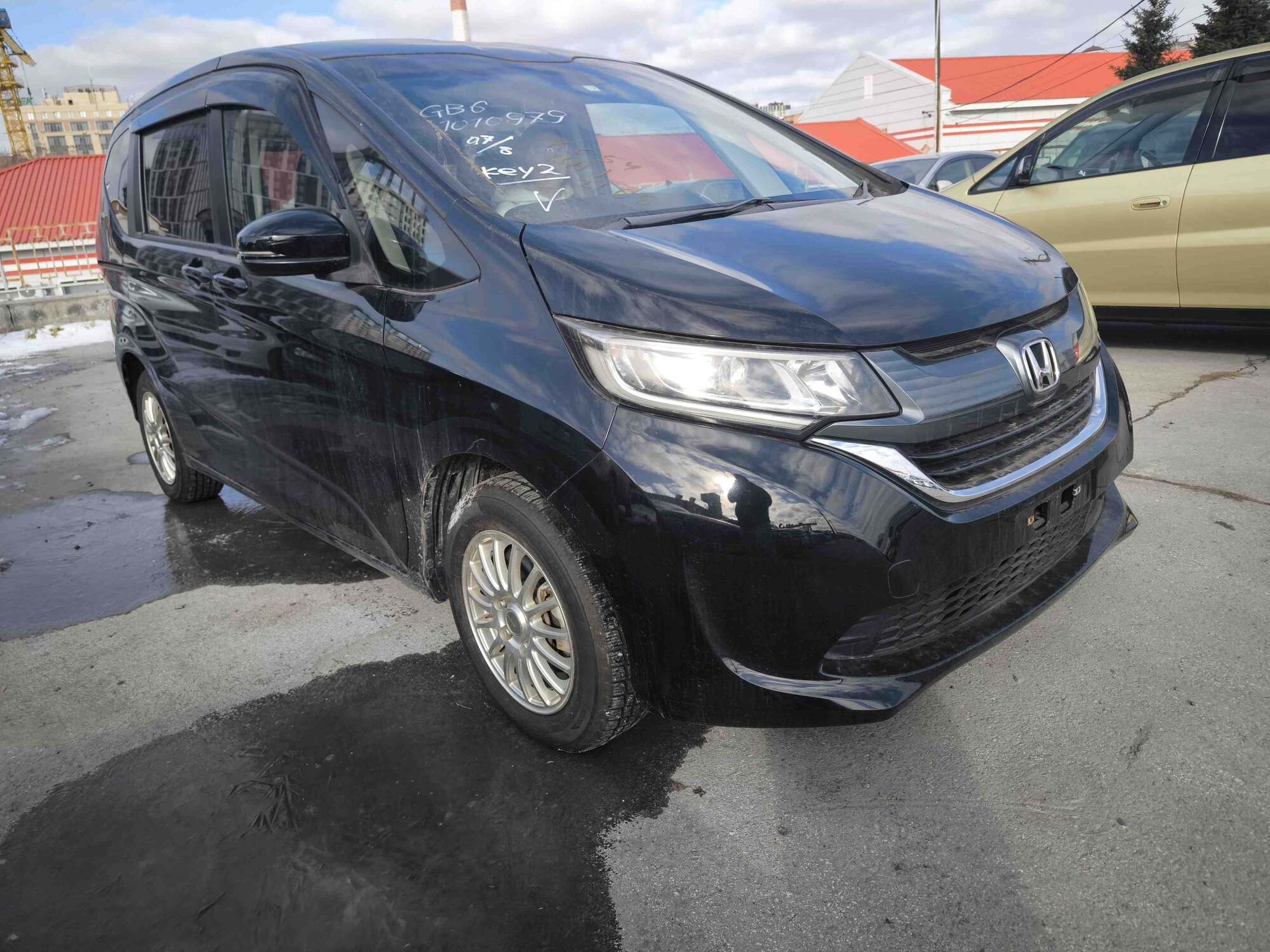 Honda FREED PLUS