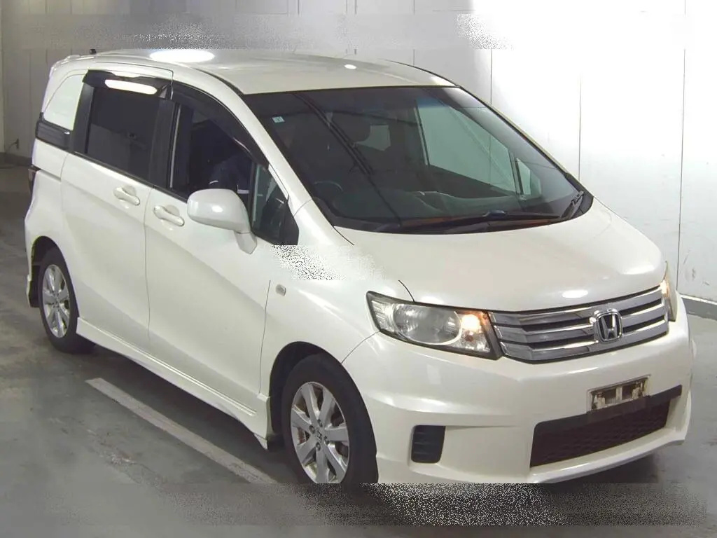 Honda FREED SPIKE