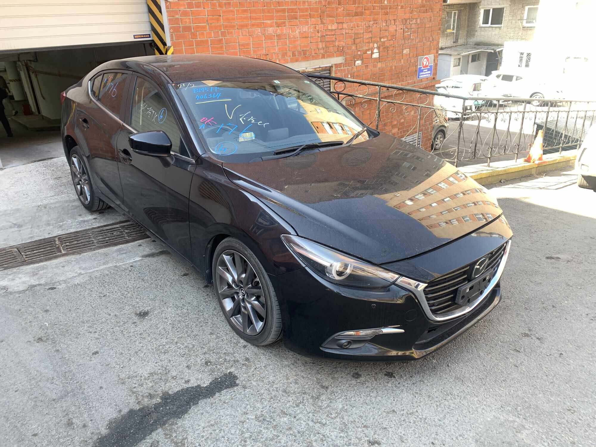 Mazda AXELA