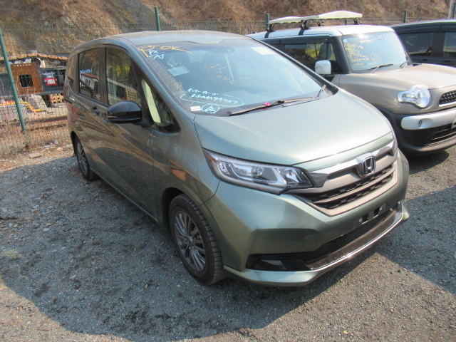 Honda FREED PLUS