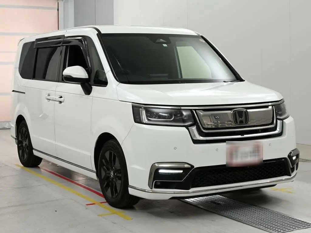 HONDA STEP WAGON 2023 год, пробег 16 тыс. км для Сергея
