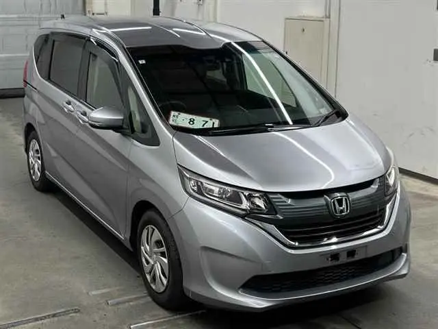 HONDA FREED PLUS 2019 год, пробег 40 тыс. км для Валерия