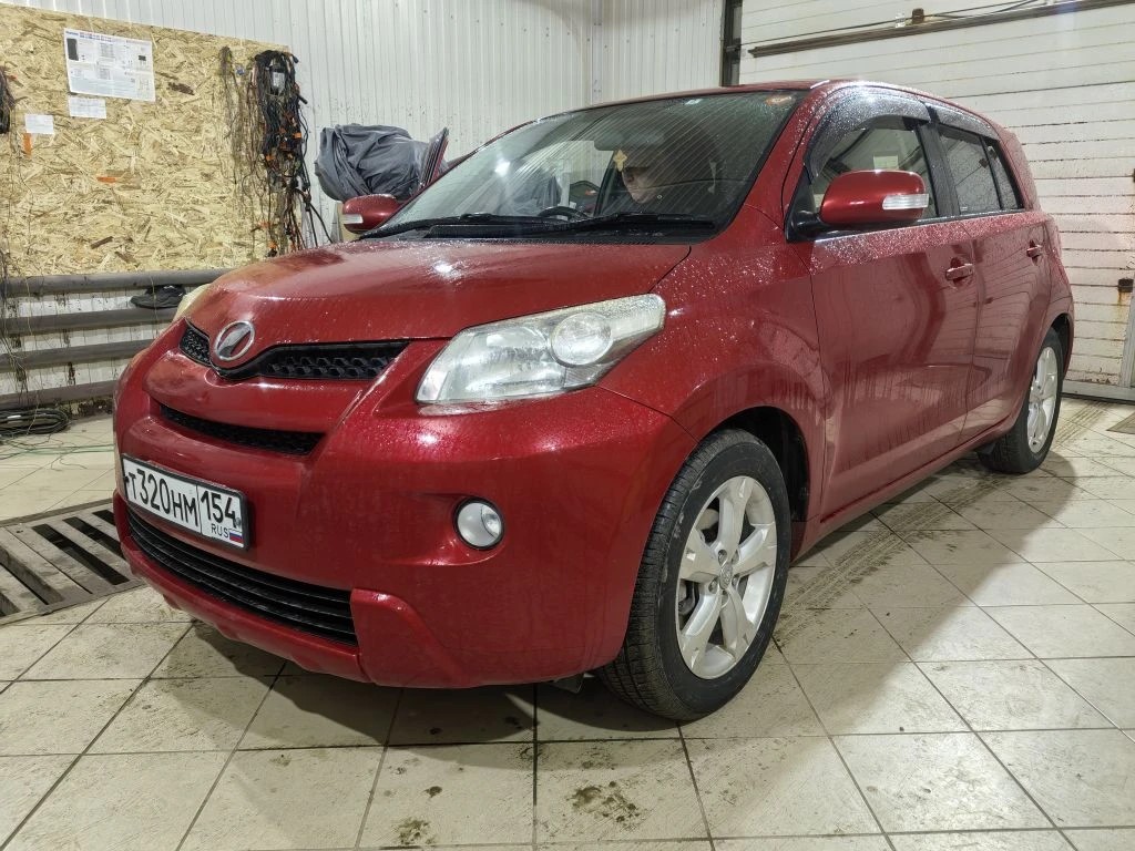 Toyota IST