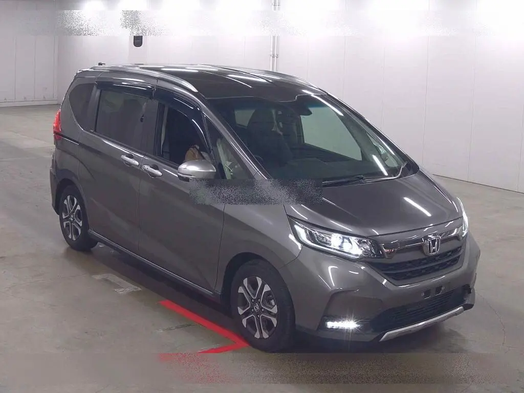 HONDA FREED 2023 год, пробег 18 тыс. км для Георгия