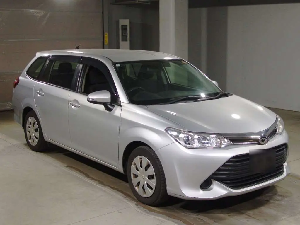 TOYOTA COROLLA FIELDER 2016 год, пробег 63 тыс. км для Артема