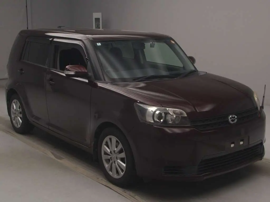 TOYOTA RUMION 2014 год, пробег 85 тыс. км для Елены