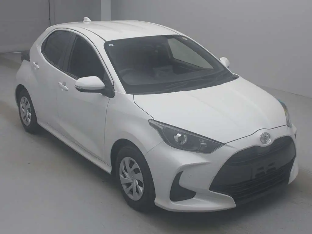 TOYOTA YARIS 2023 год, пробег 33 тыс. км для Натальи