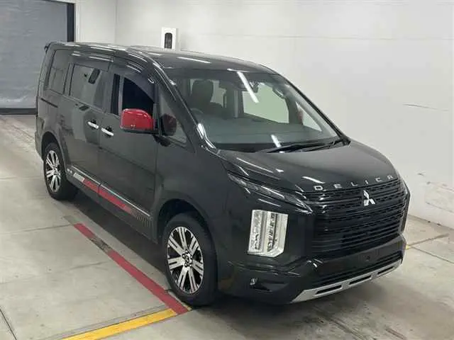 MITSUBISHI DELICA D5 2023 год, пробег 30 тыс. км для Александра