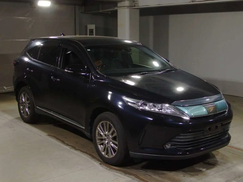 TOYOTA HARRIER 2017 год, пробег 75 тыс. км для Николая