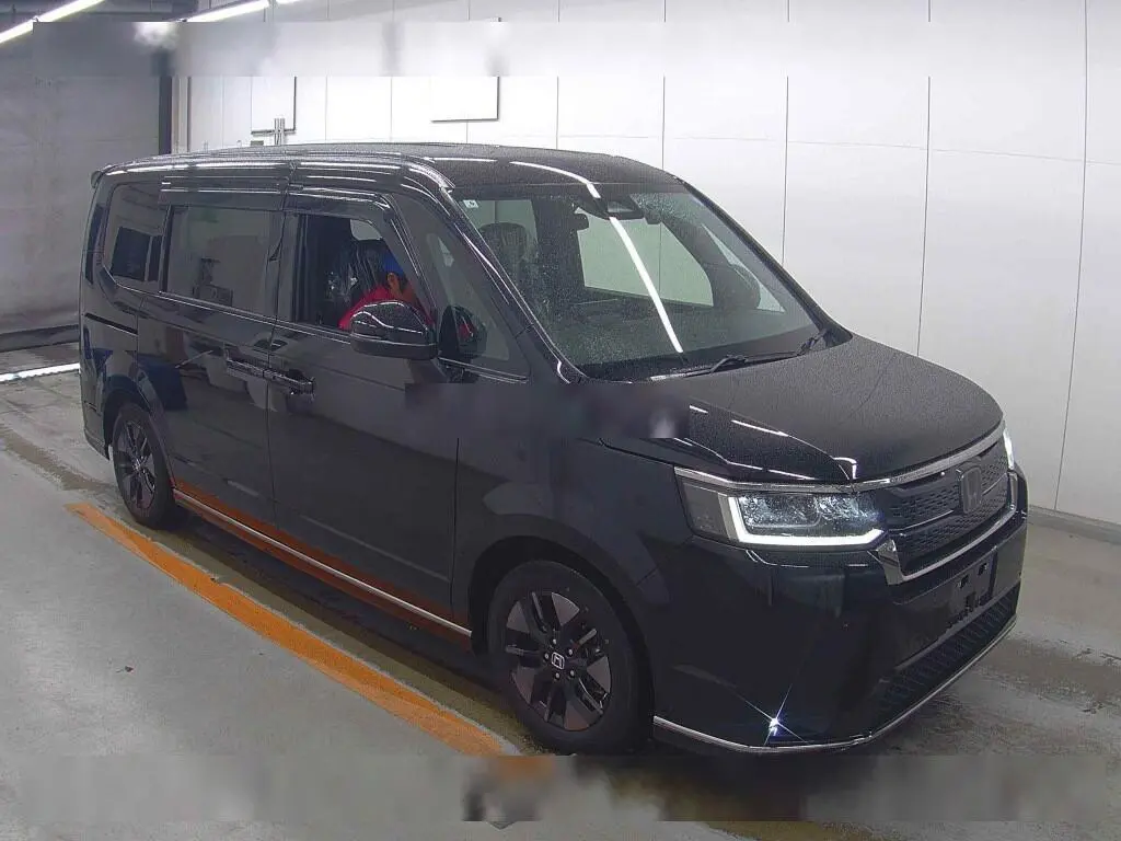 HONDA STEP WAGON 2023 год, пробег 13 тыс. км для Евгения