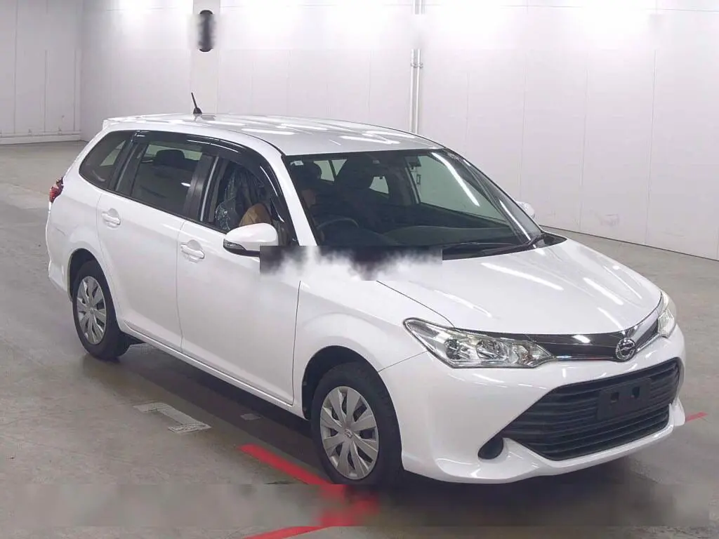 TOYOTA COROLLA FIELDER 2017 год, пробег 68 тыс. км для Инны