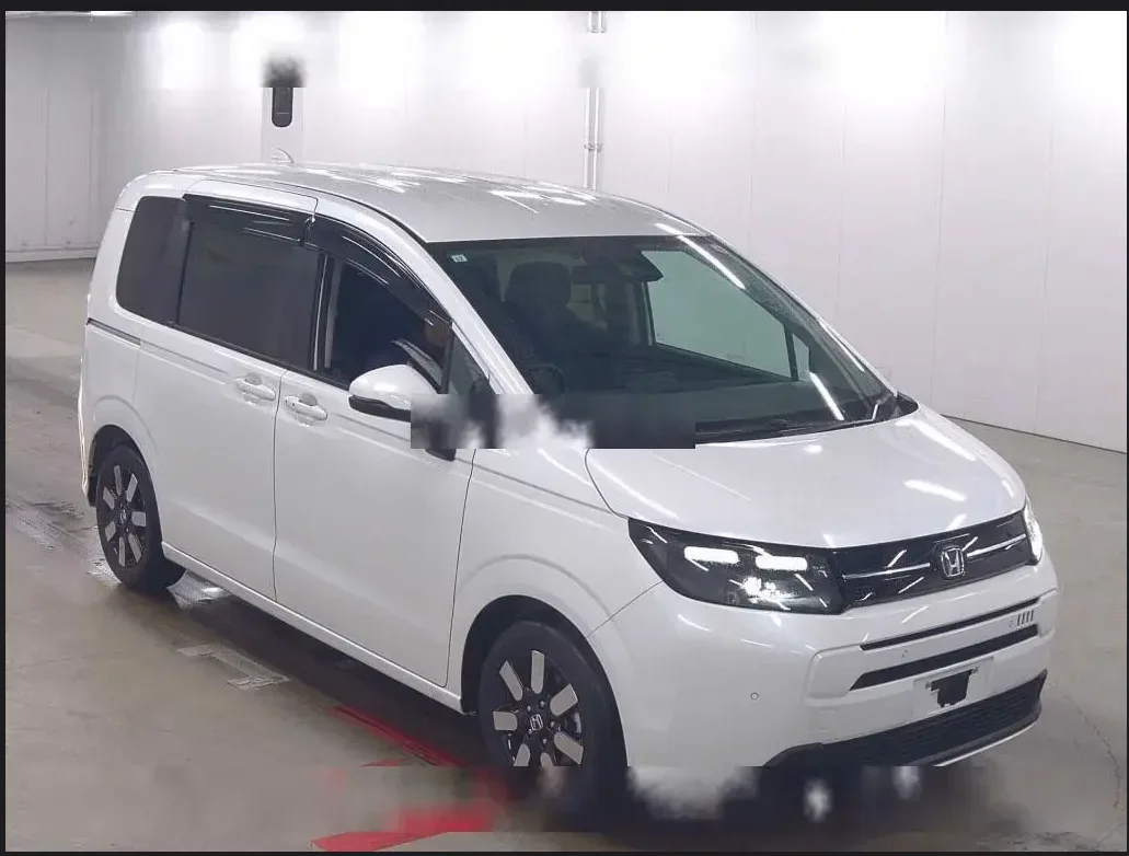 HONDA FREED 2024 год, пробег 25 тыс. км для Виктора