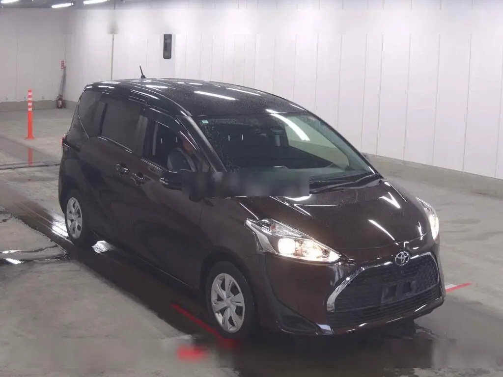 TOYOTA SIENTA 2019 год, пробег 47 тыс. км для Юлии