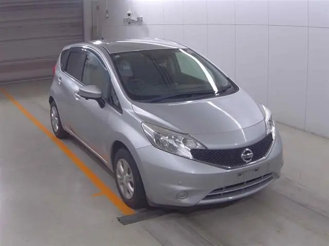 NISSAN JIKE 2015 год, пробег 122 тыс. км для Эмилии
