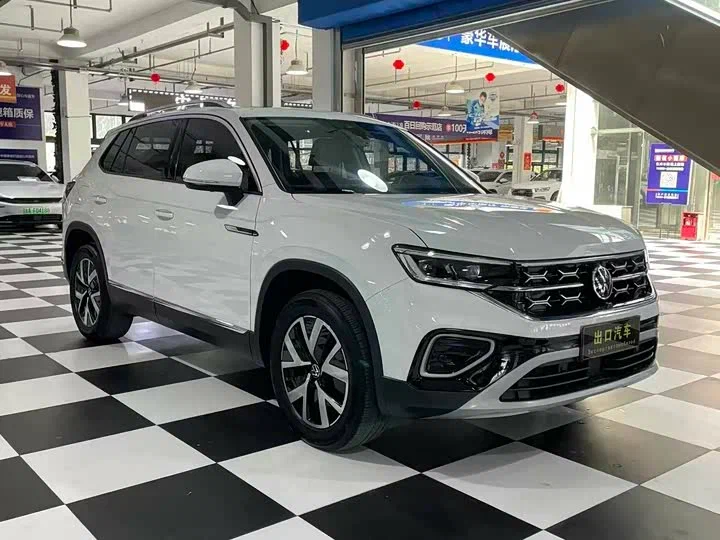 VOLKSWAGEN TAYRON