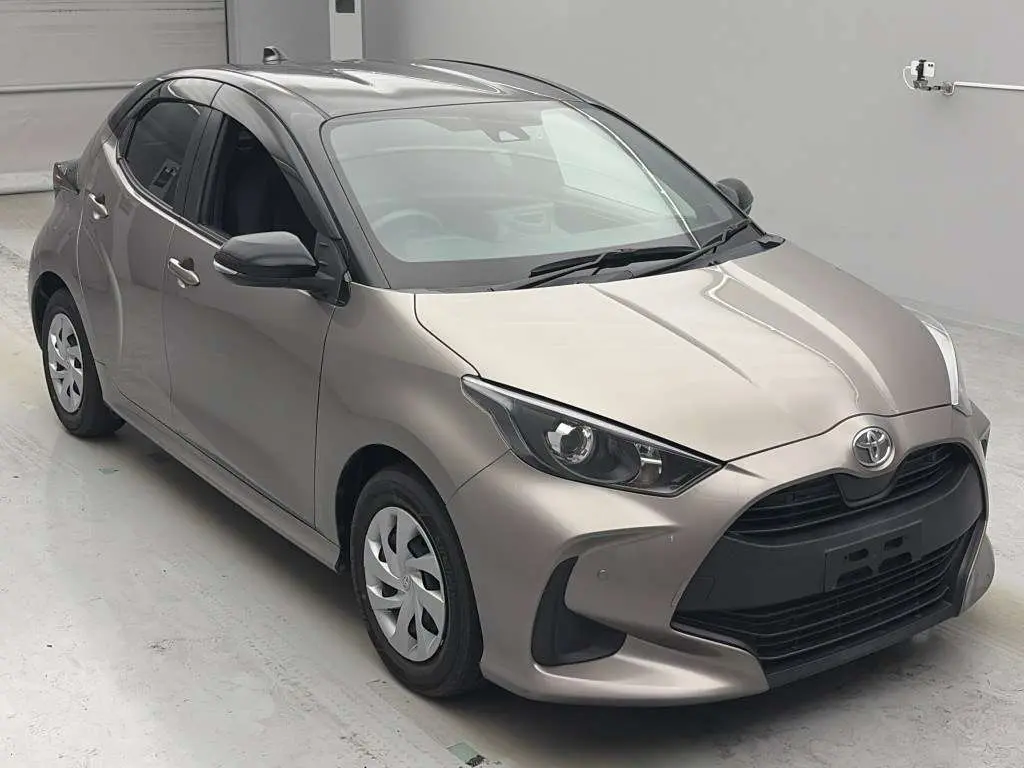 TOYOTA YARIS 2022 год, пробег 18 тыс. км для Оксаны