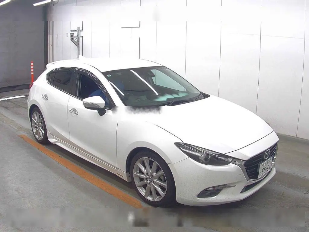 MAZDA AXELA 2016 год, пробег 75 тыс. км для Романа